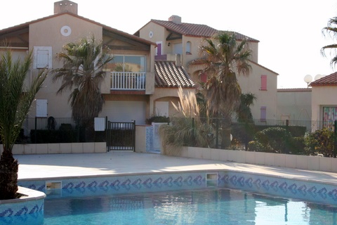View of the apartment overlooking the pool at Leucate 
